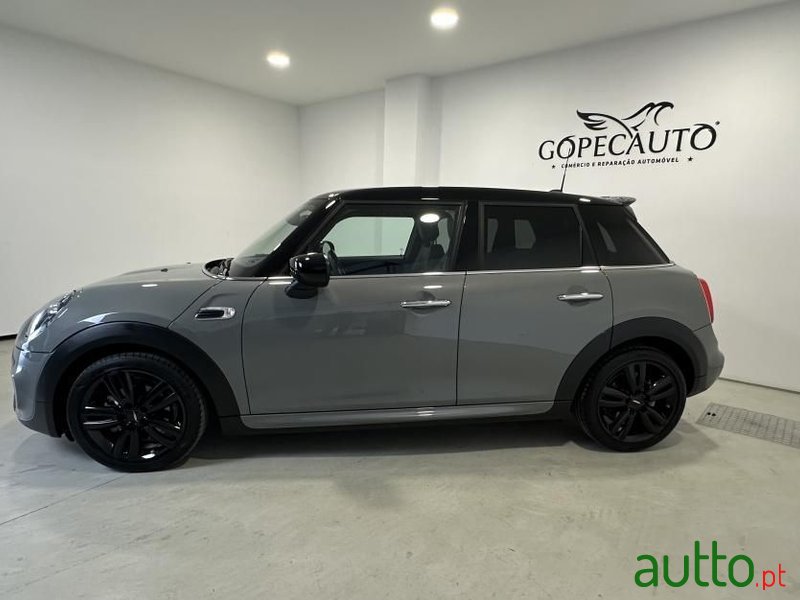 2020' MINI Cooper photo #3