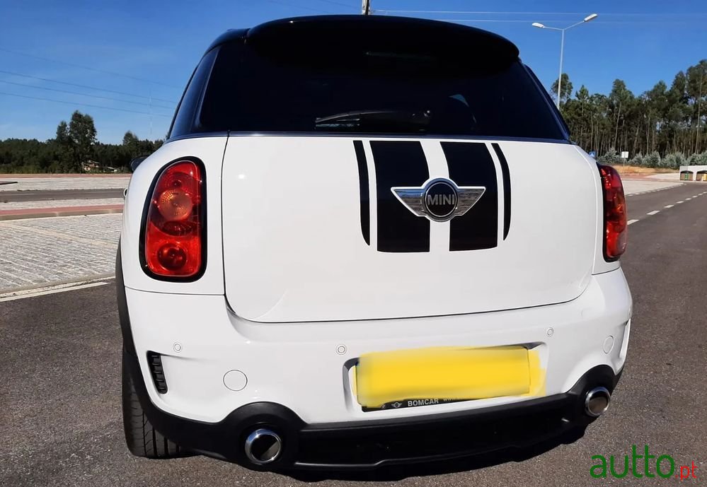 2015' MINI Countryman Cooper Sd photo #6