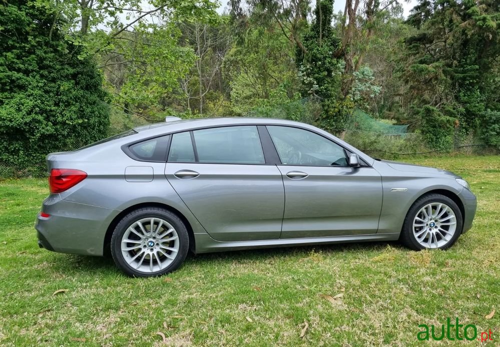 2011' BMW 535 Gran Turismo photo #3