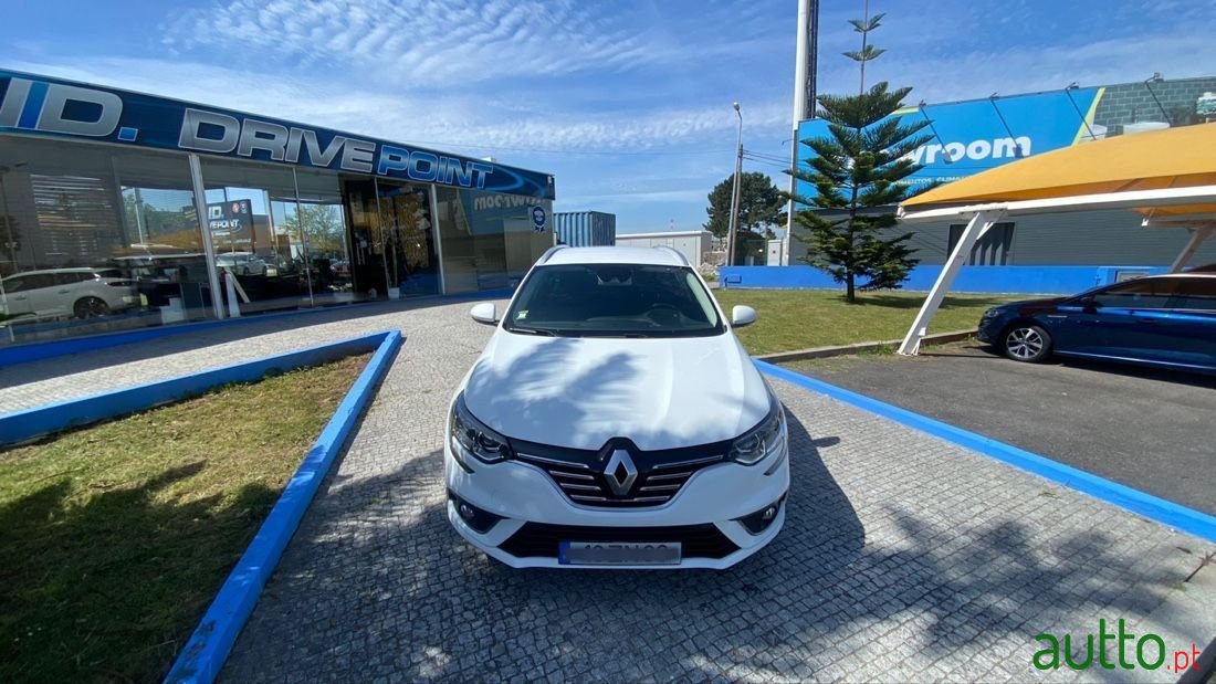 2019' Renault Megane Sport Tourer photo #4
