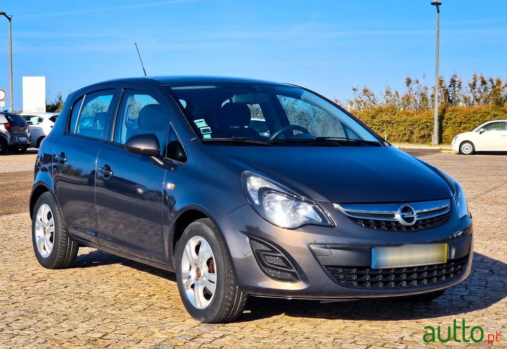2014' Opel Corsa photo #1
