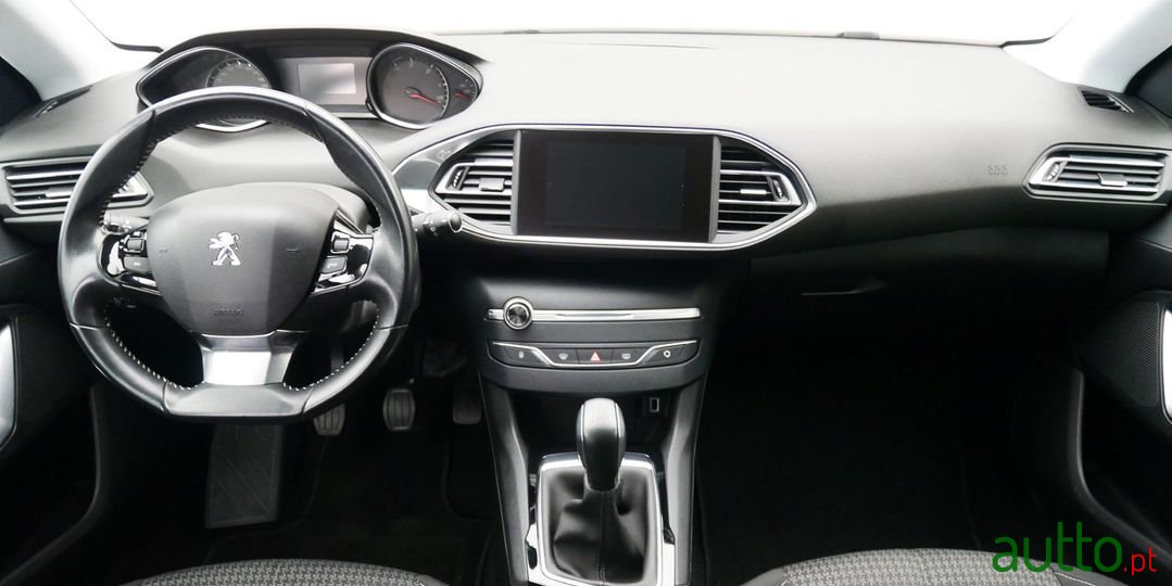 2017' Peugeot 308 Sw photo #4