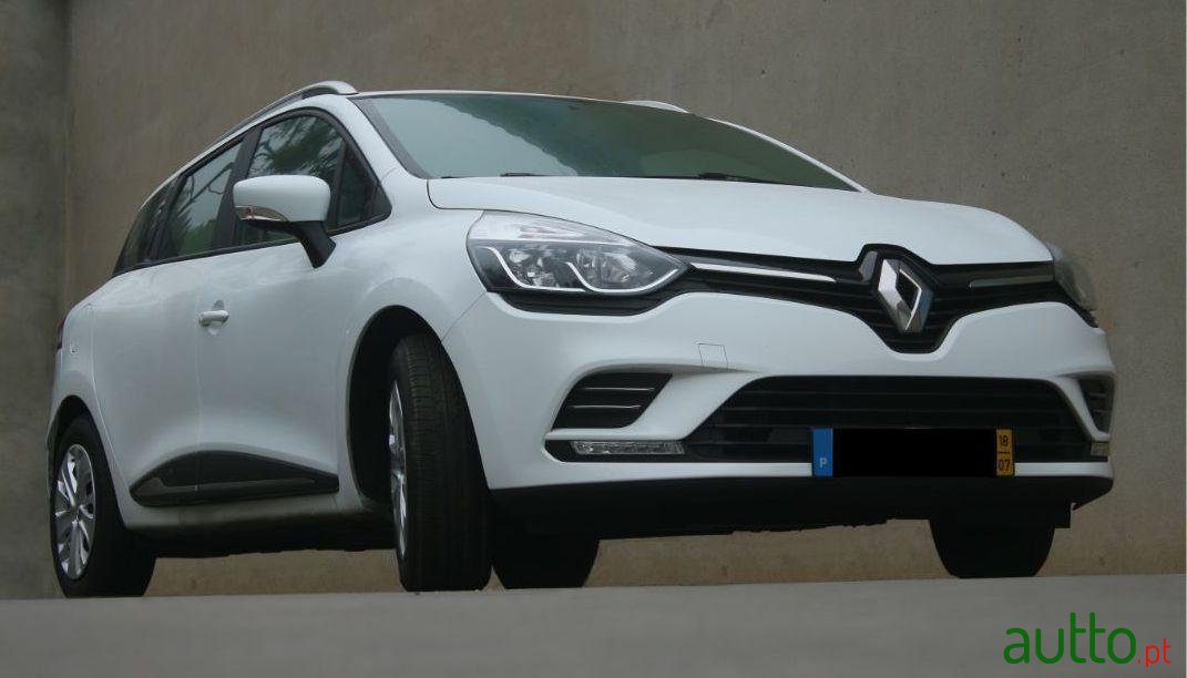 2018' Renault Clio Sport Tourer photo #3