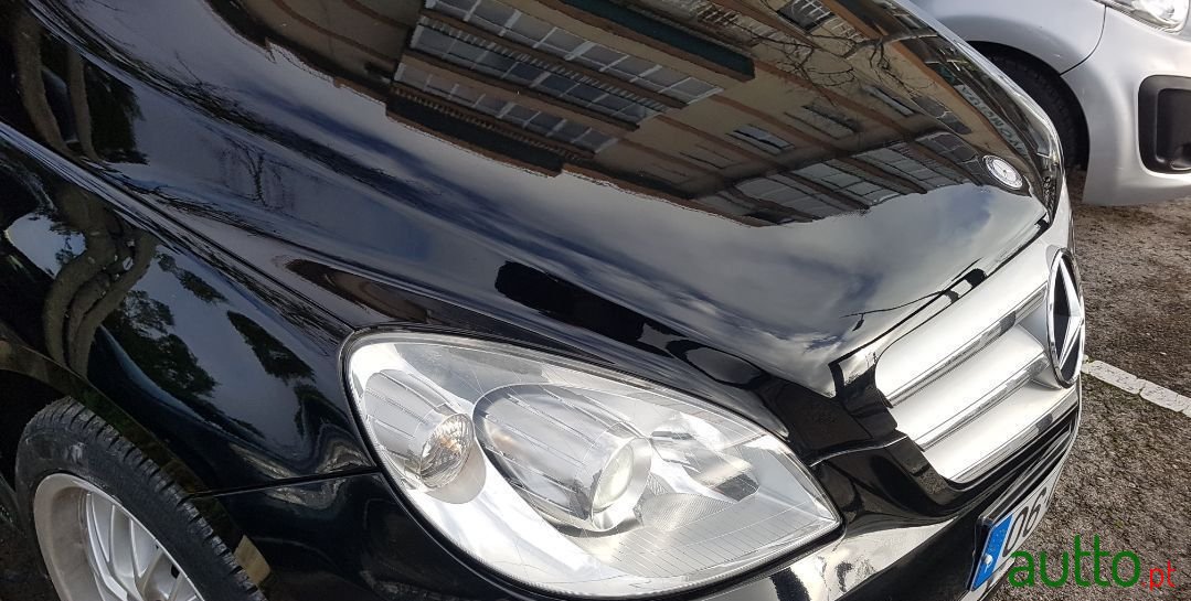 2010' Mercedes-Benz B-180 photo #2