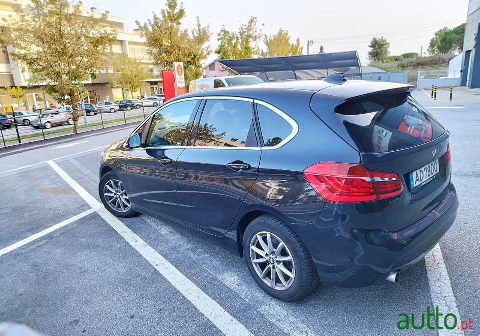 2015' BMW 216 Active Tourer photo #3