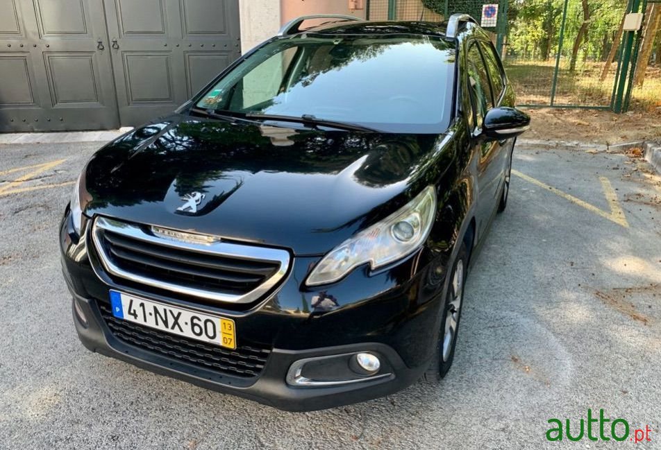 2013' Peugeot 2008 photo #3