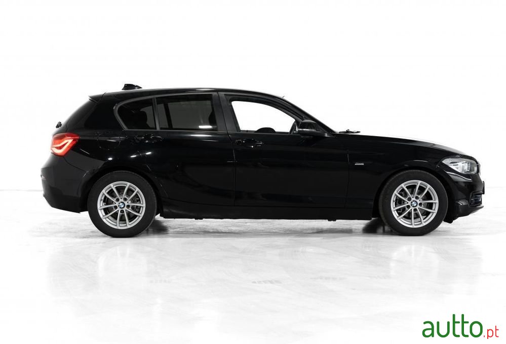 2017' BMW Série 1 D Efficientdynamics photo #2