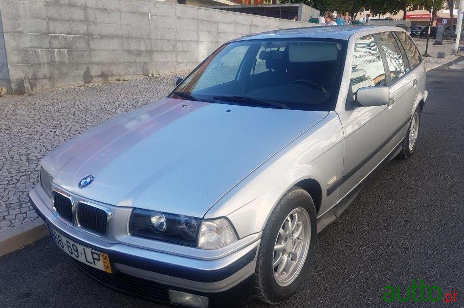 1998' BMW 318 318 Tds Turing photo #1