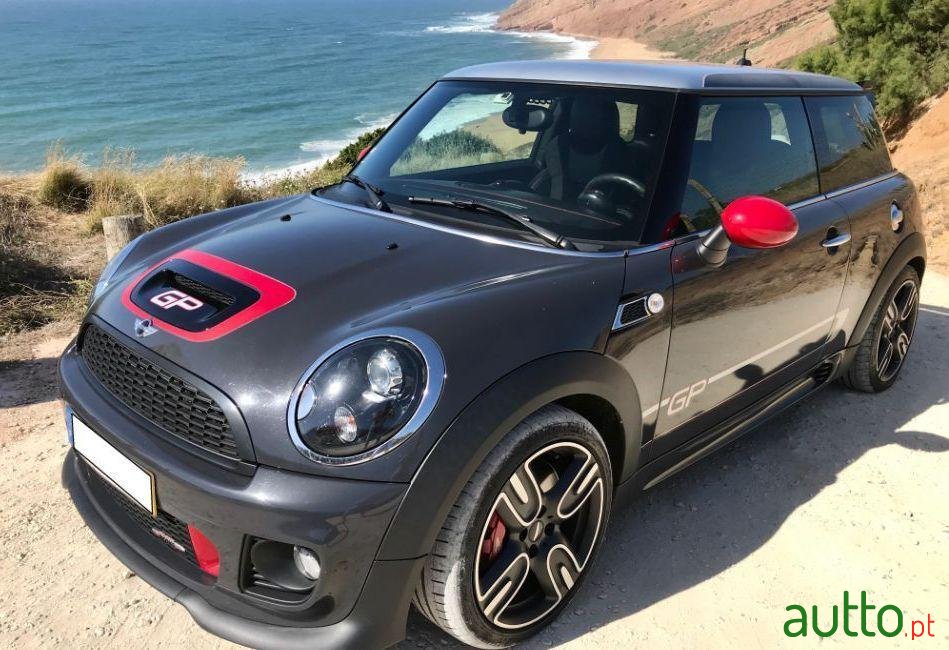 2012' MINI John Cooper Works photo #2