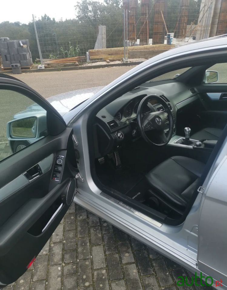 2009' Mercedes-Benz C 350 photo #4