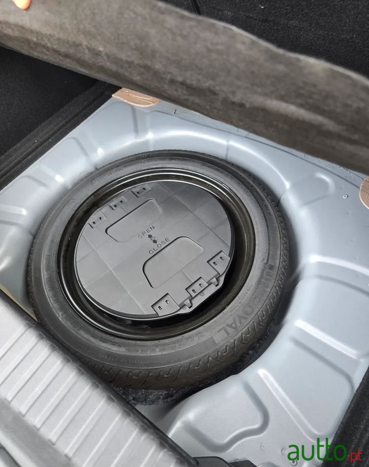 2020' Renault Clio photo #6