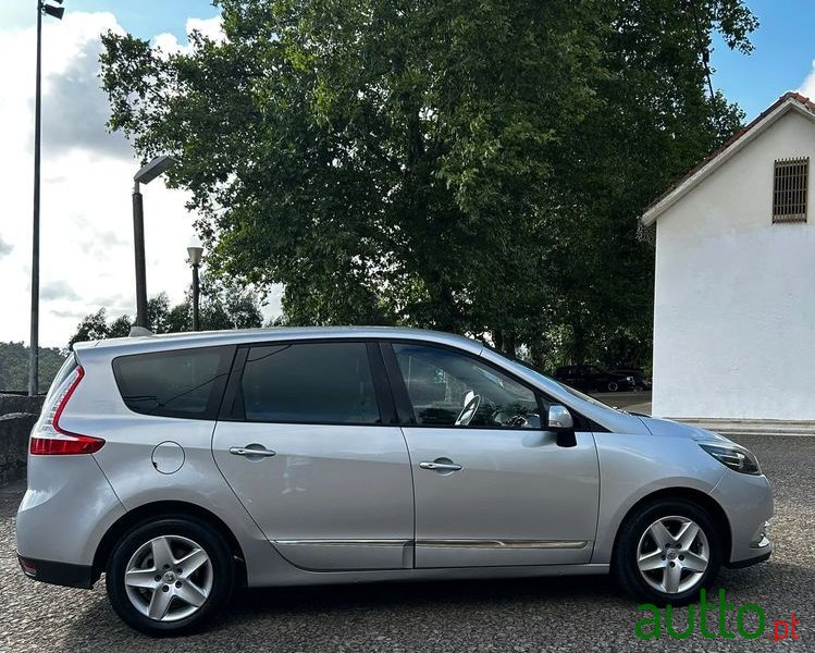 2014' Renault Grand Scenic photo #6