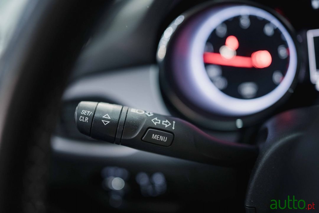 2016' Opel Astra photo #6