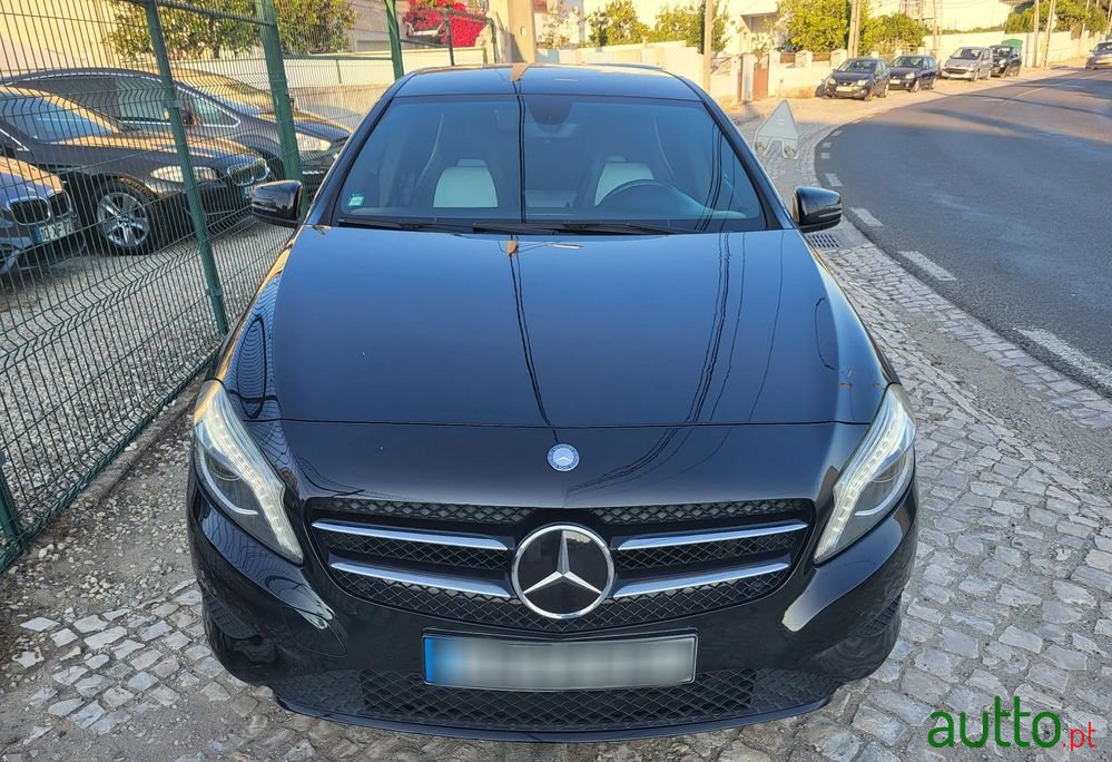 2014' Mercedes-Benz A 180 photo #3