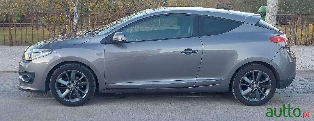 2014' Renault Megane photo #4