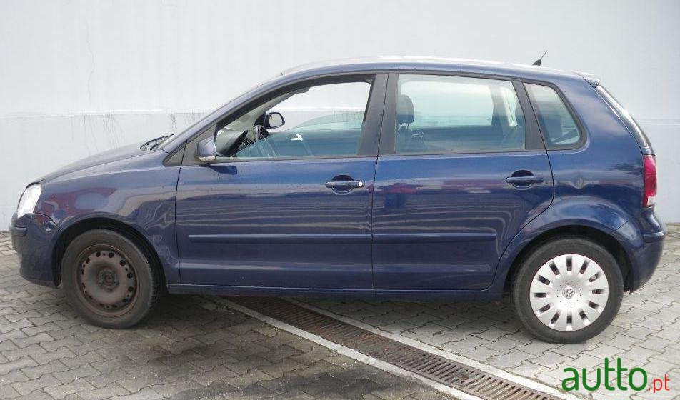 2006' Volkswagen Polo photo #2