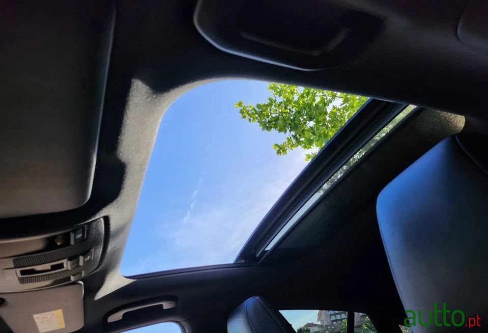 2015' Mercedes-Benz Cla-220 photo #3