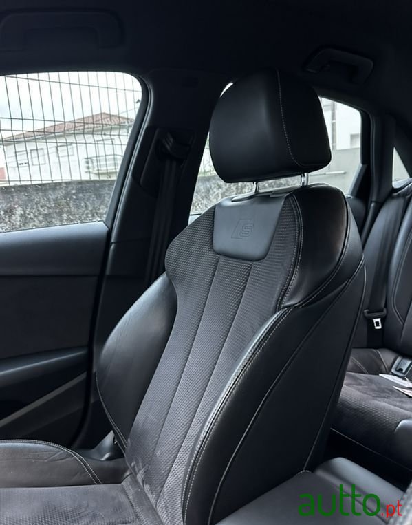 2016' Audi A4 2.0 Tdi Sport photo #4