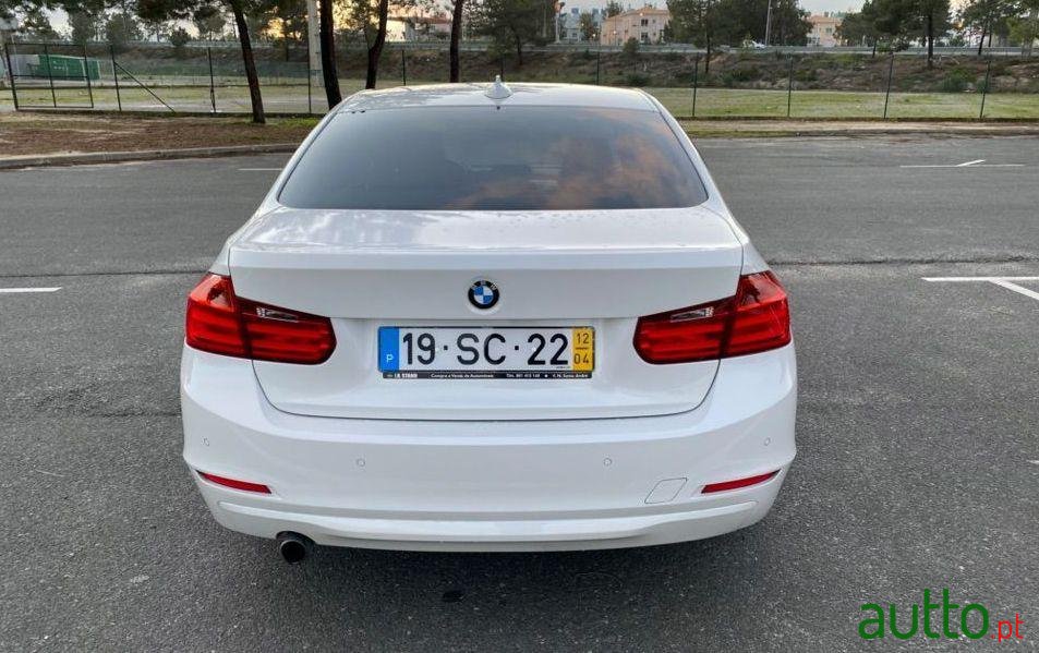 2012' BMW 320 photo #2