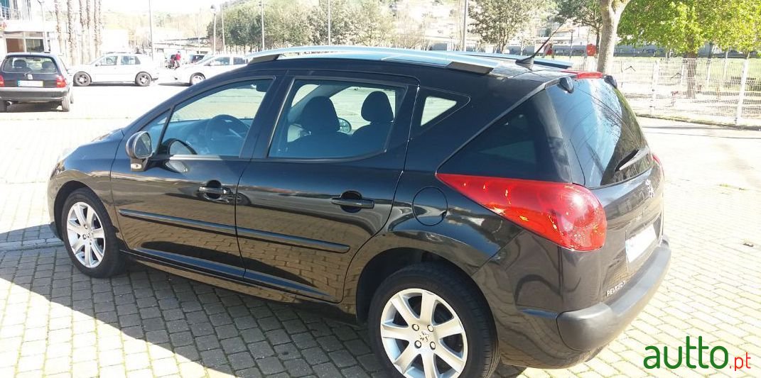 2008' Peugeot 207 Sw photo #2