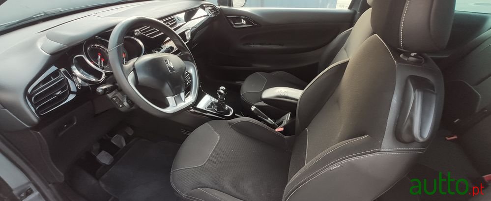 2010' Citroen DS3 photo #6