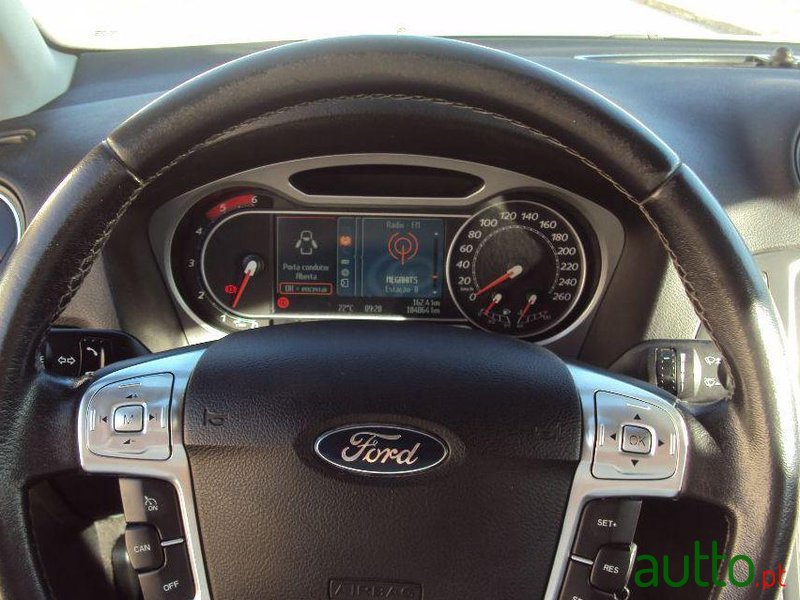 2008' Ford Mondeo Sw photo #2