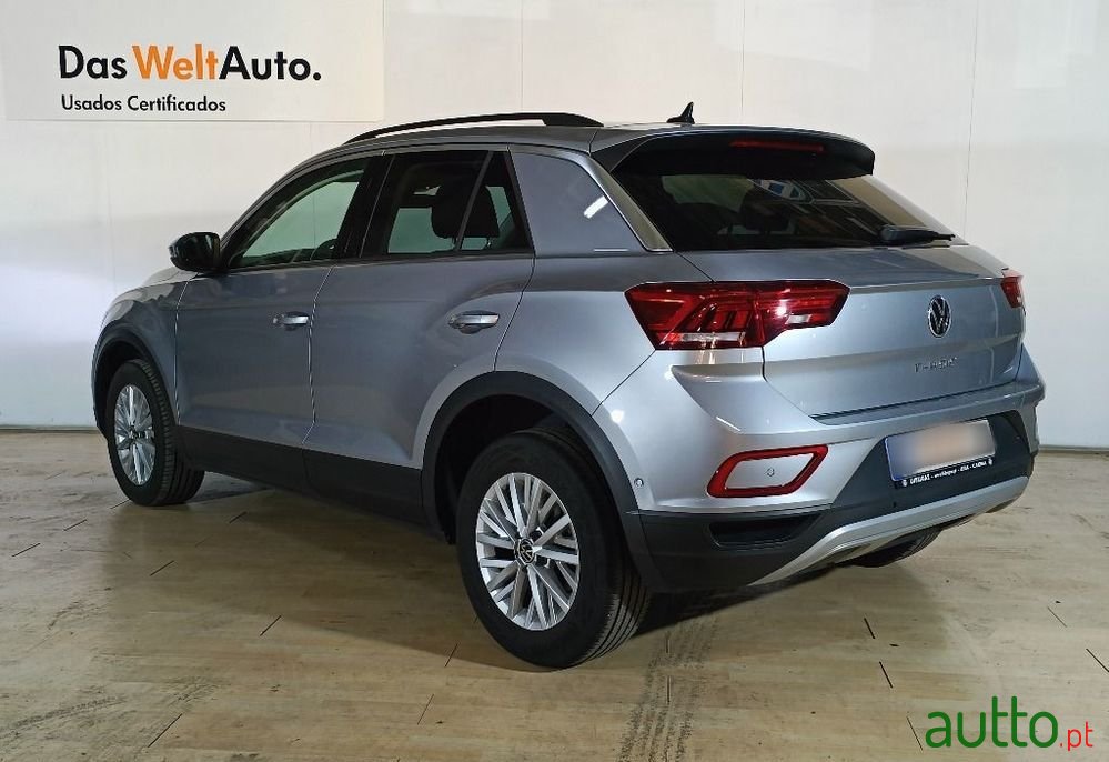 2024' Volkswagen T-Roc 1.0 Tsi Urban photo #3
