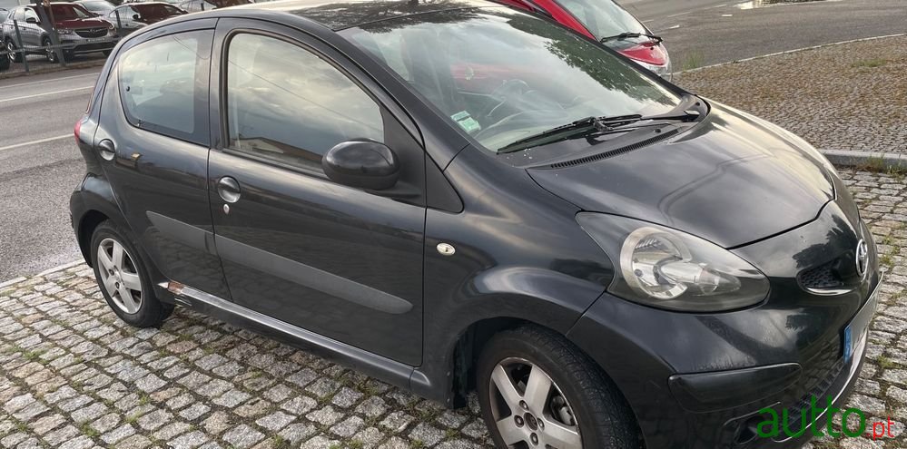 2007' Toyota Aygo photo #2