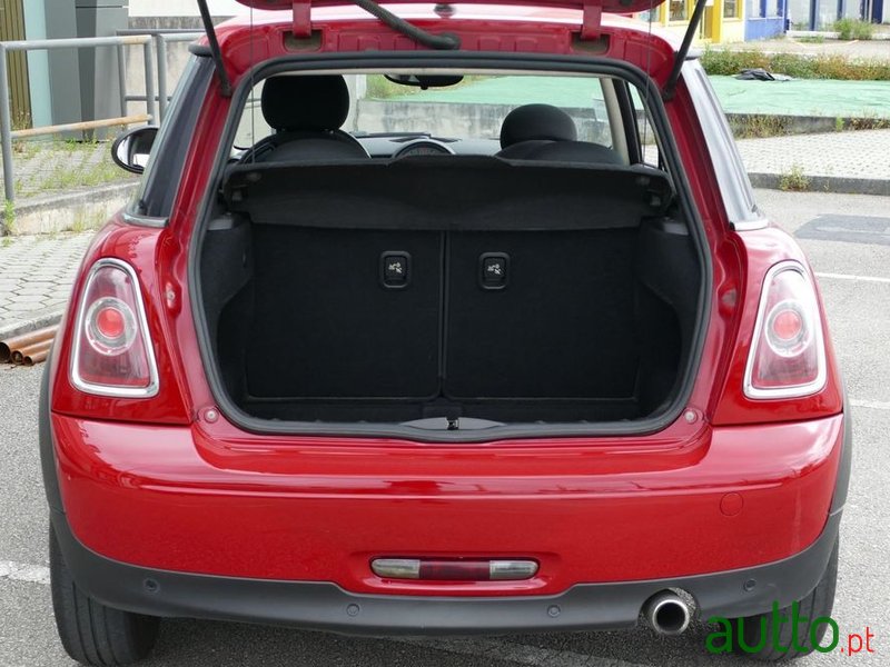 2011' MINI One D photo #6