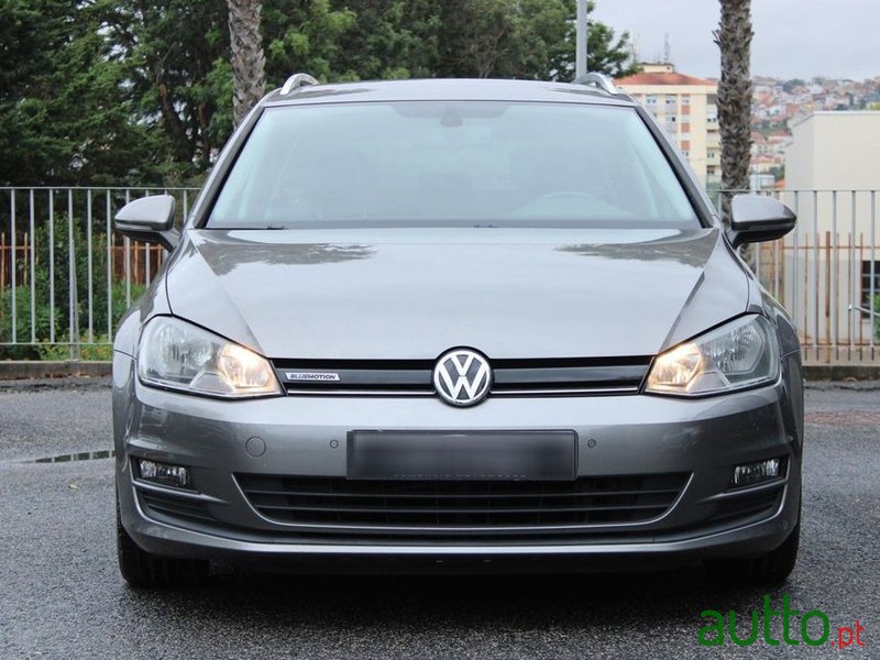 2015' Volkswagen Golf Variant photo #2