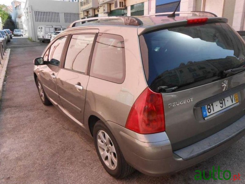 2003' Peugeot 307 Sw photo #2