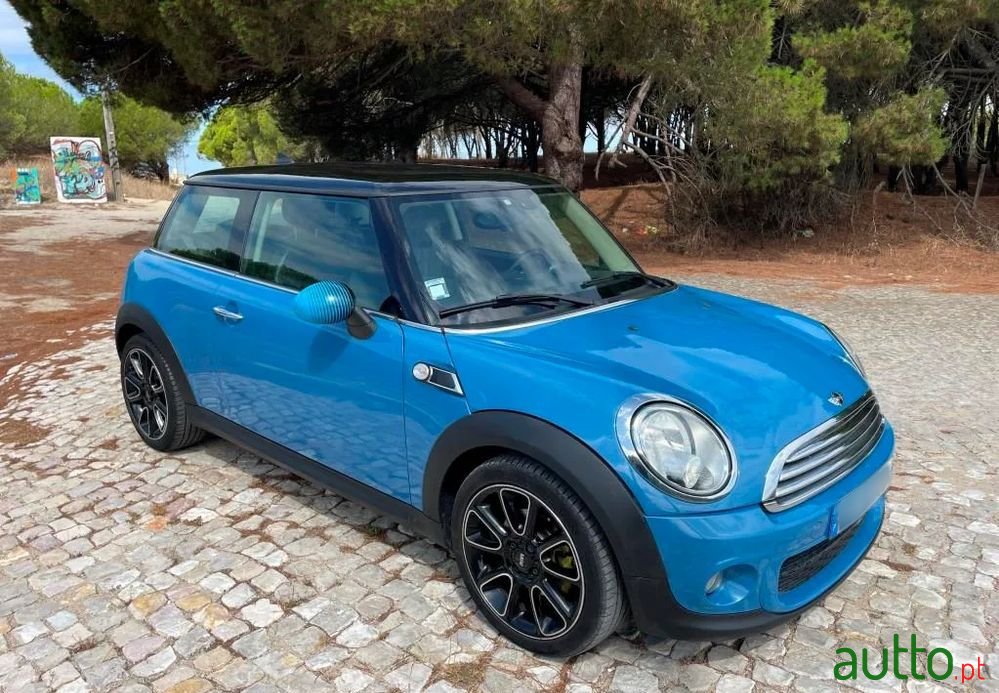 2012' MINI Cooper D 3 Portas photo #3