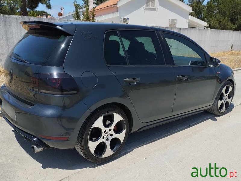 2010' Volkswagen Golf 2.0 Tsi Gti photo #6