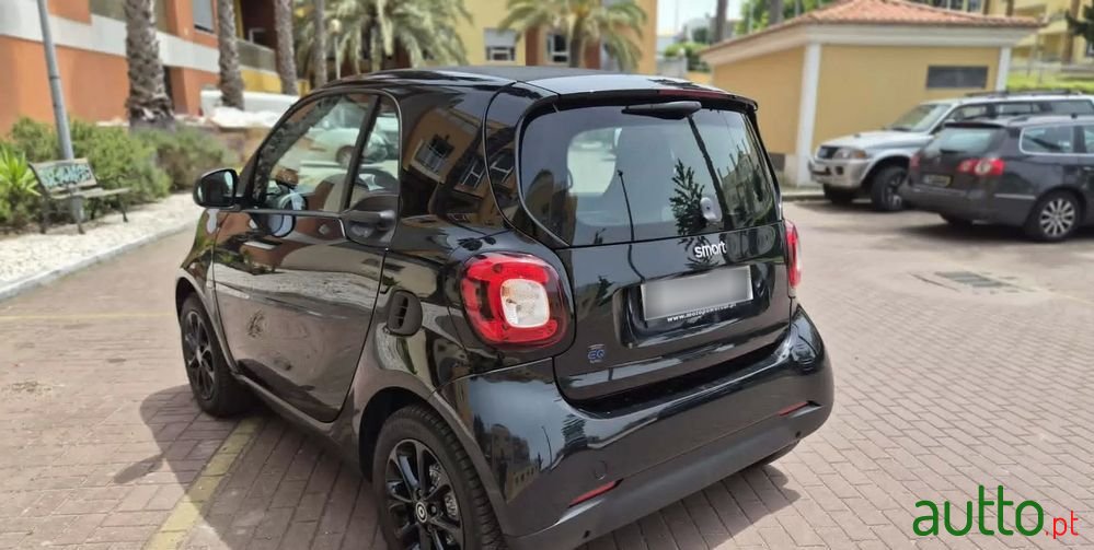 2023' Smart Fortwo Passion photo #2