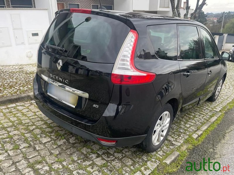 2014' Renault Grand Scenic photo #5