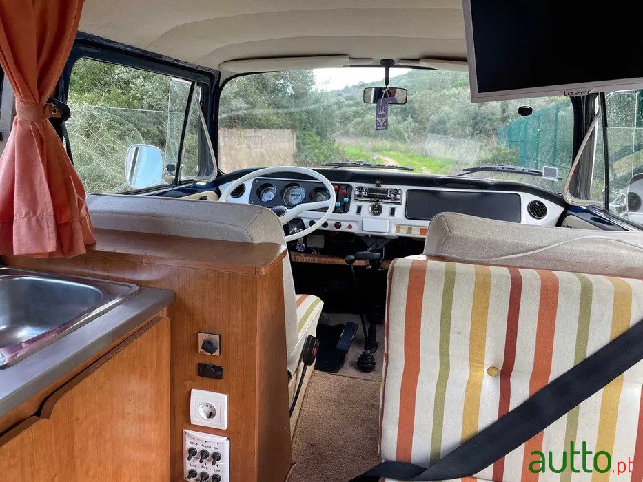 1971' Volkswagen T2 (Transporter) photo #5