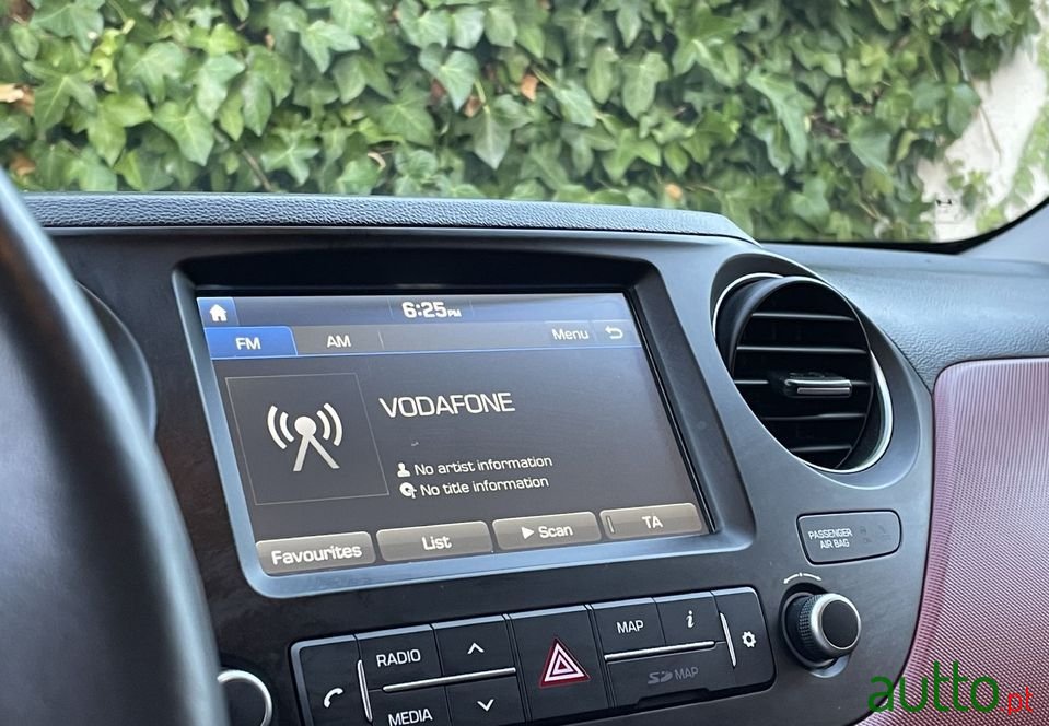 2018' Hyundai i10 photo #5