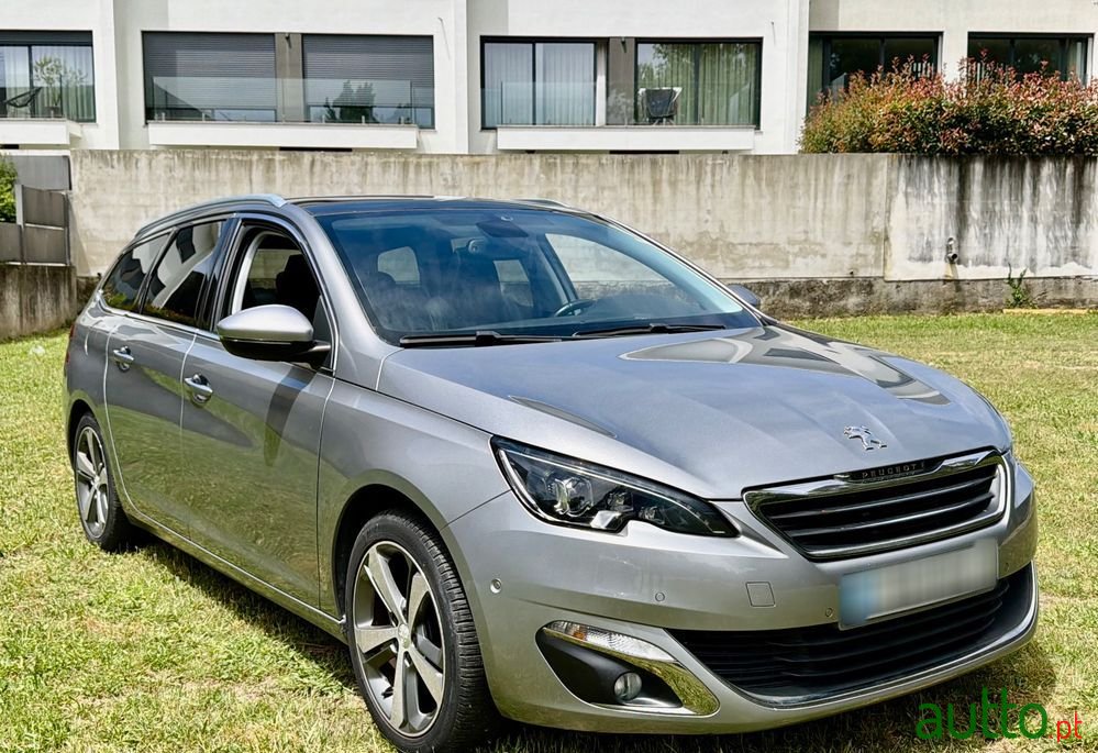 2014' Peugeot 308 photo #1