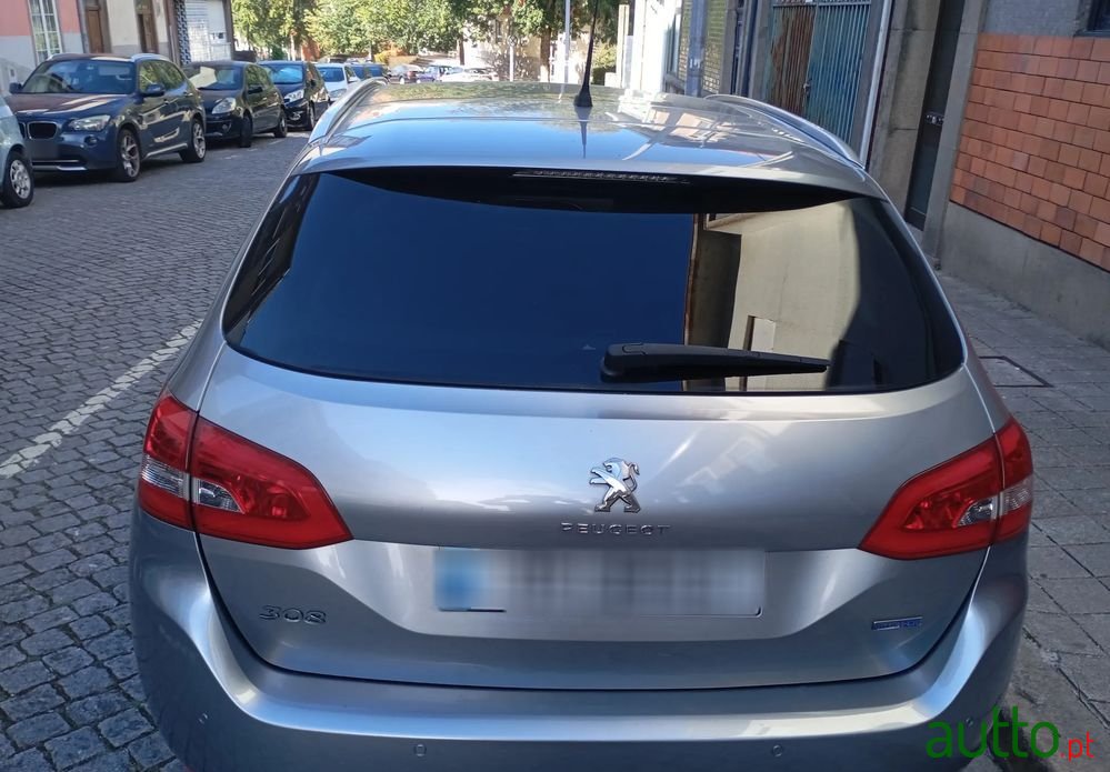2015' Peugeot 308 Sw photo #2