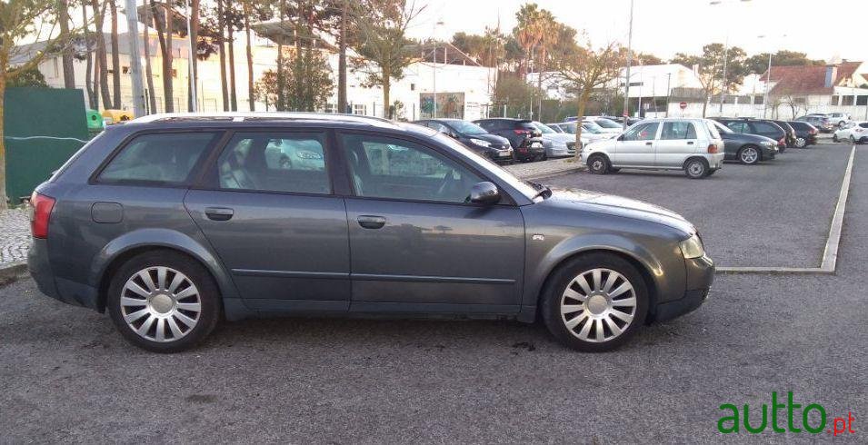 2002' Audi A4 Avant photo #6