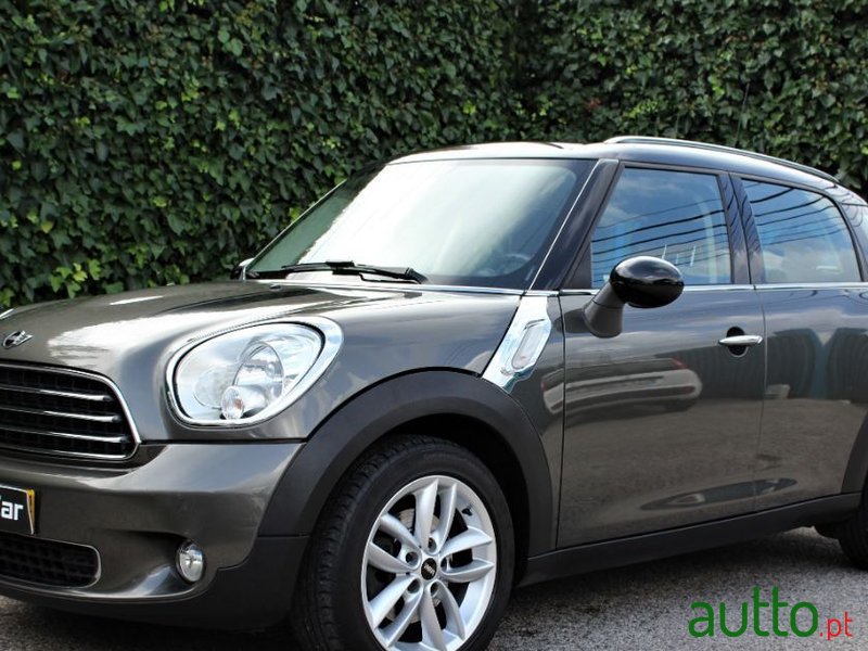 2011' MINI Countryman photo #3