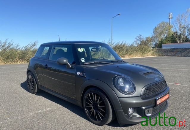 2011' MINI Cooper photo #6