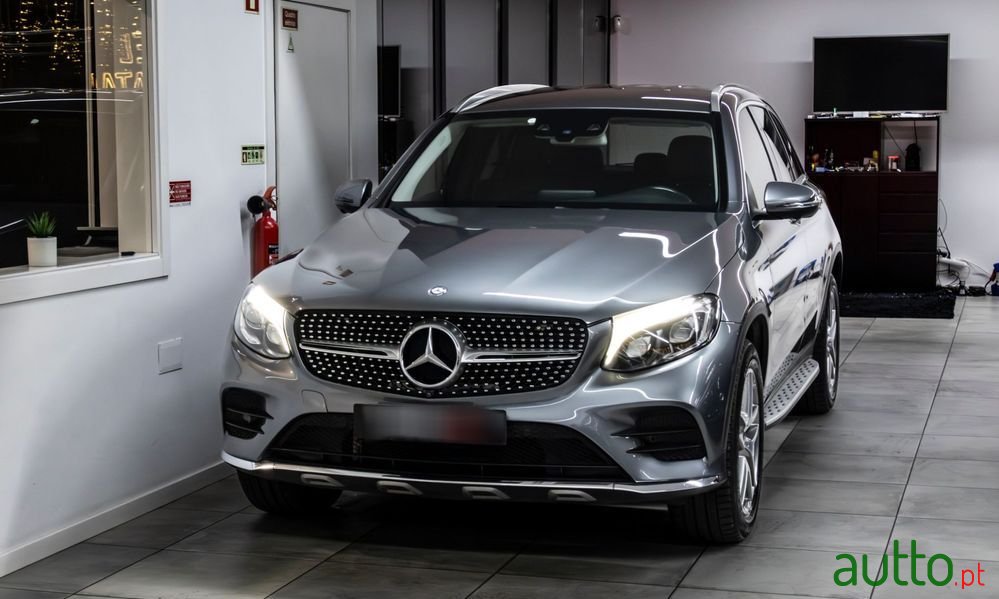 2016' Mercedes-Benz Classe Glc photo #1