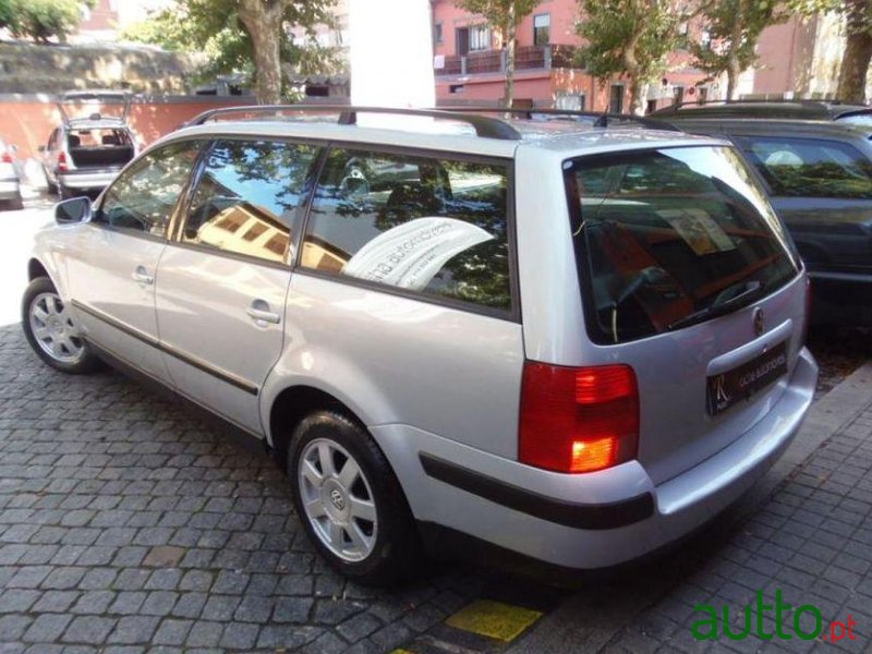 1998' Volkswagen Passat Variant photo #1