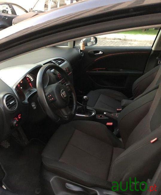 2008' SEAT Leon Nacional photo #1