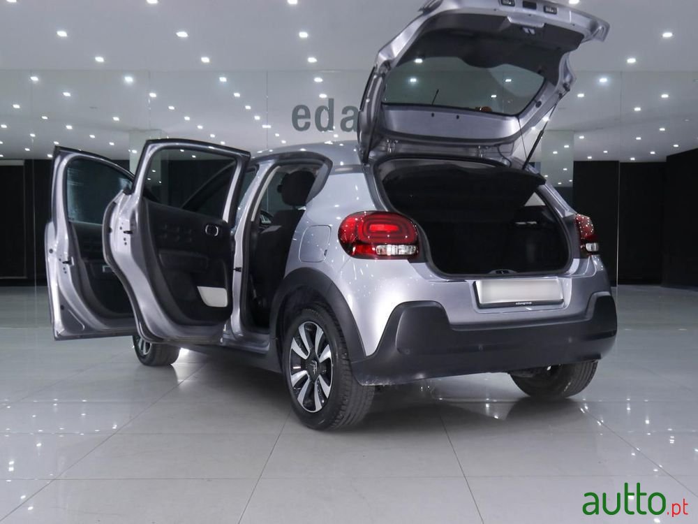 2020' Citroen C3 1.2 Puretech Shine photo #4