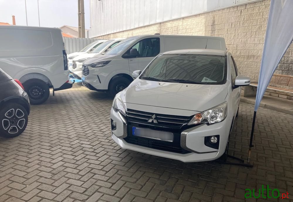 2023' Mitsubishi Space Star photo #1