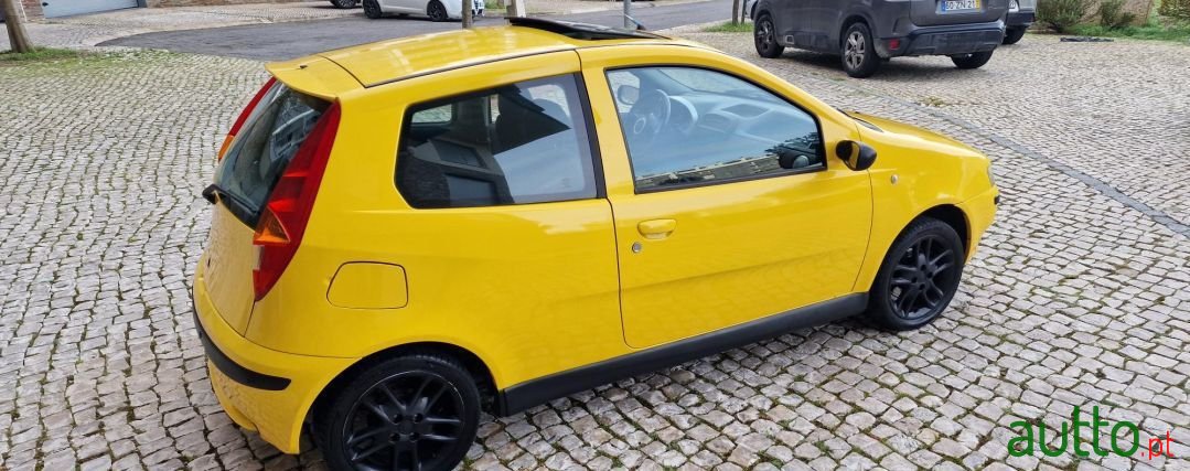 2001' Fiat Punto Sport photo #5
