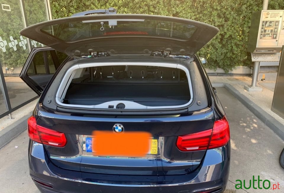 2015' BMW 318 Sport photo #2