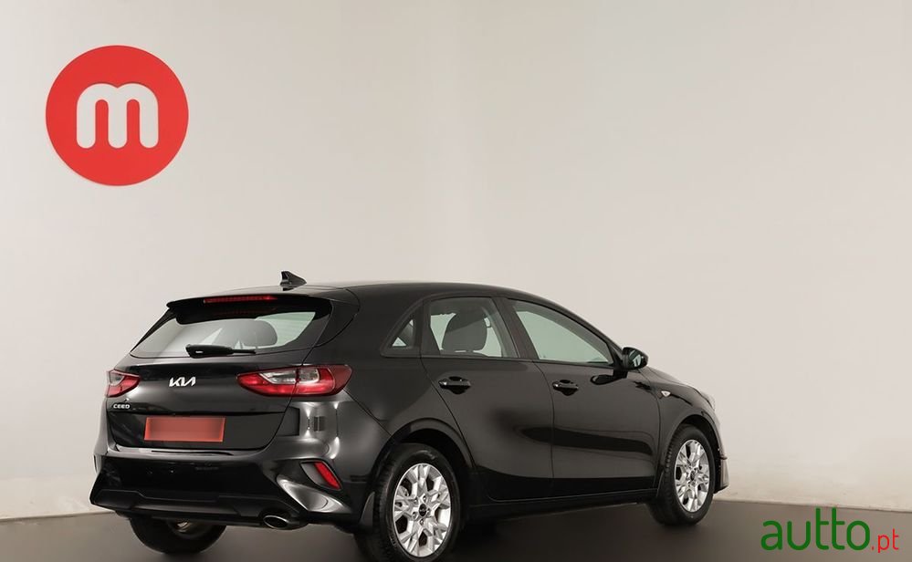 2022' Kia Ceed Sport photo #4